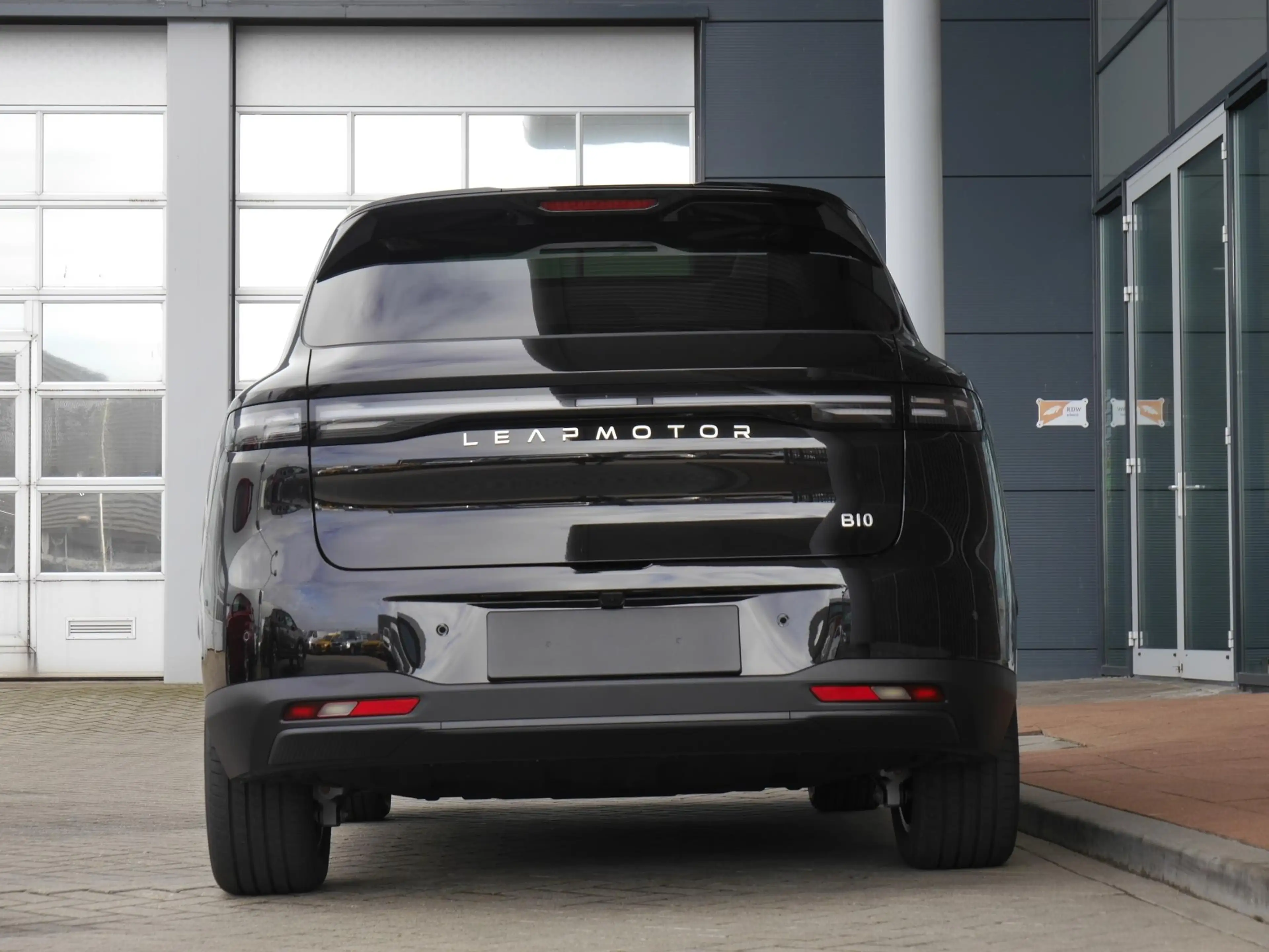 Leapmotor B10 Design ProMax 67.1 kWh | Licht interieur kleur | N — photo 4