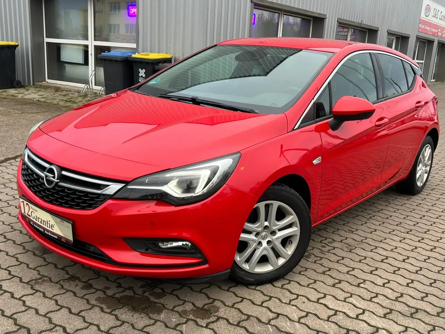 Opel Astra Innovation Rot - 1
