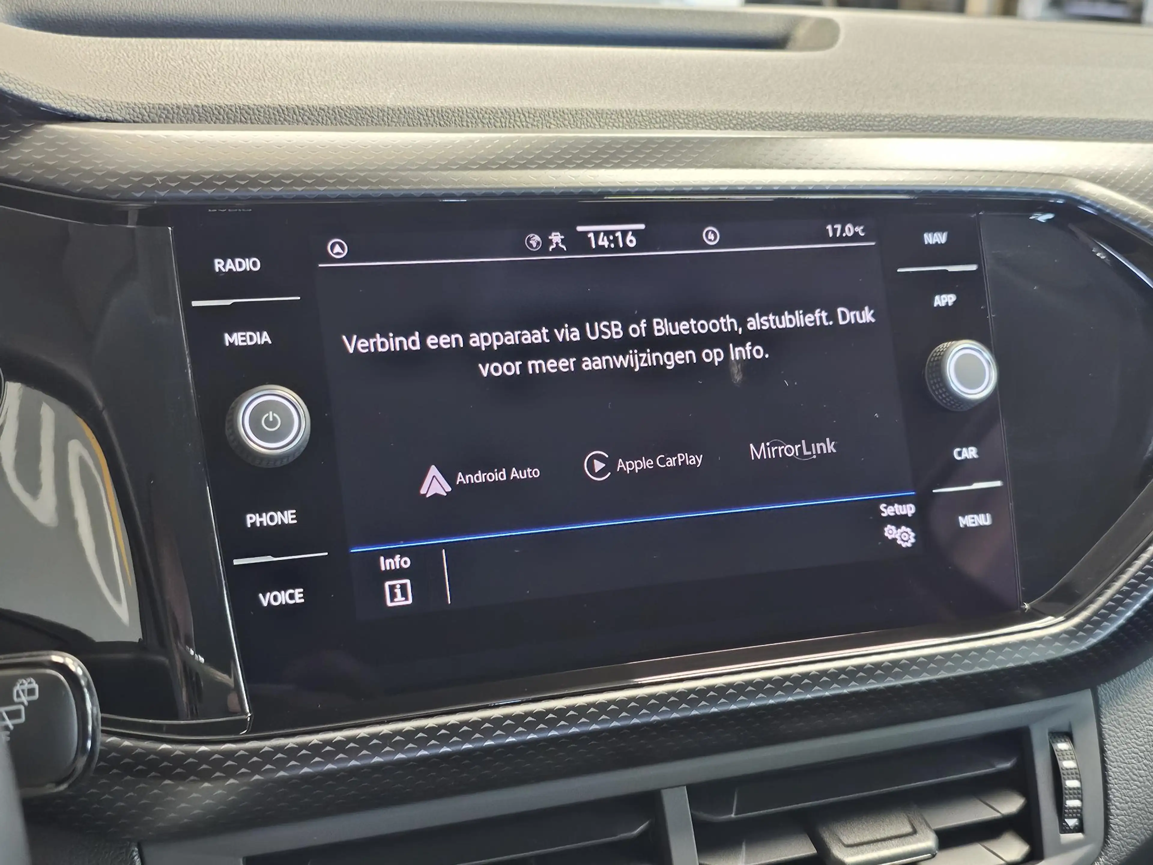 Volkswagen T-Cross 1.0 TSI DSG Life | Camera | Adaptive cruise | Stoe — photo 19