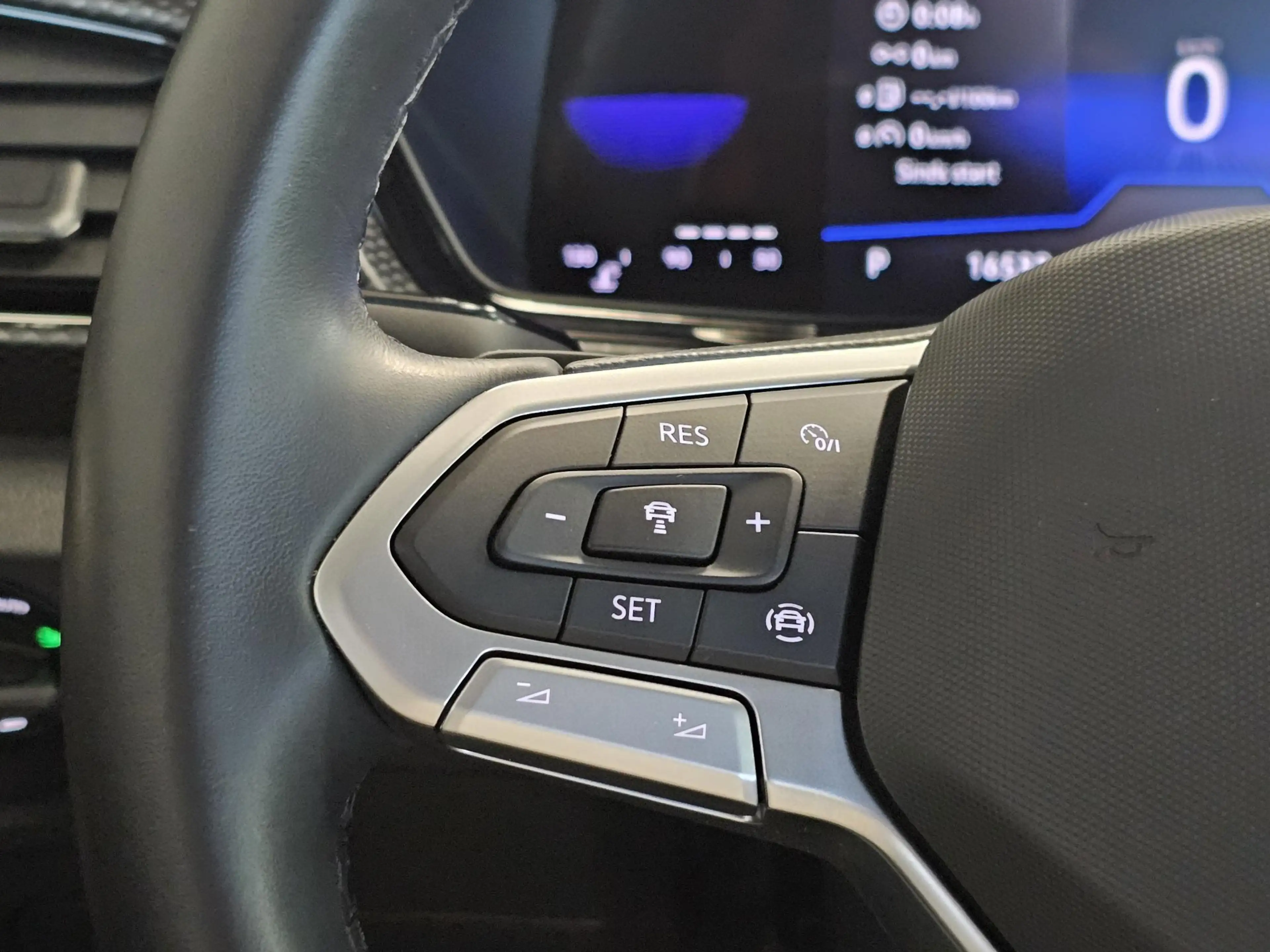 Volkswagen T-Cross 1.0 TSI DSG Life | Camera | Adaptive cruise | Stoe — photo 12