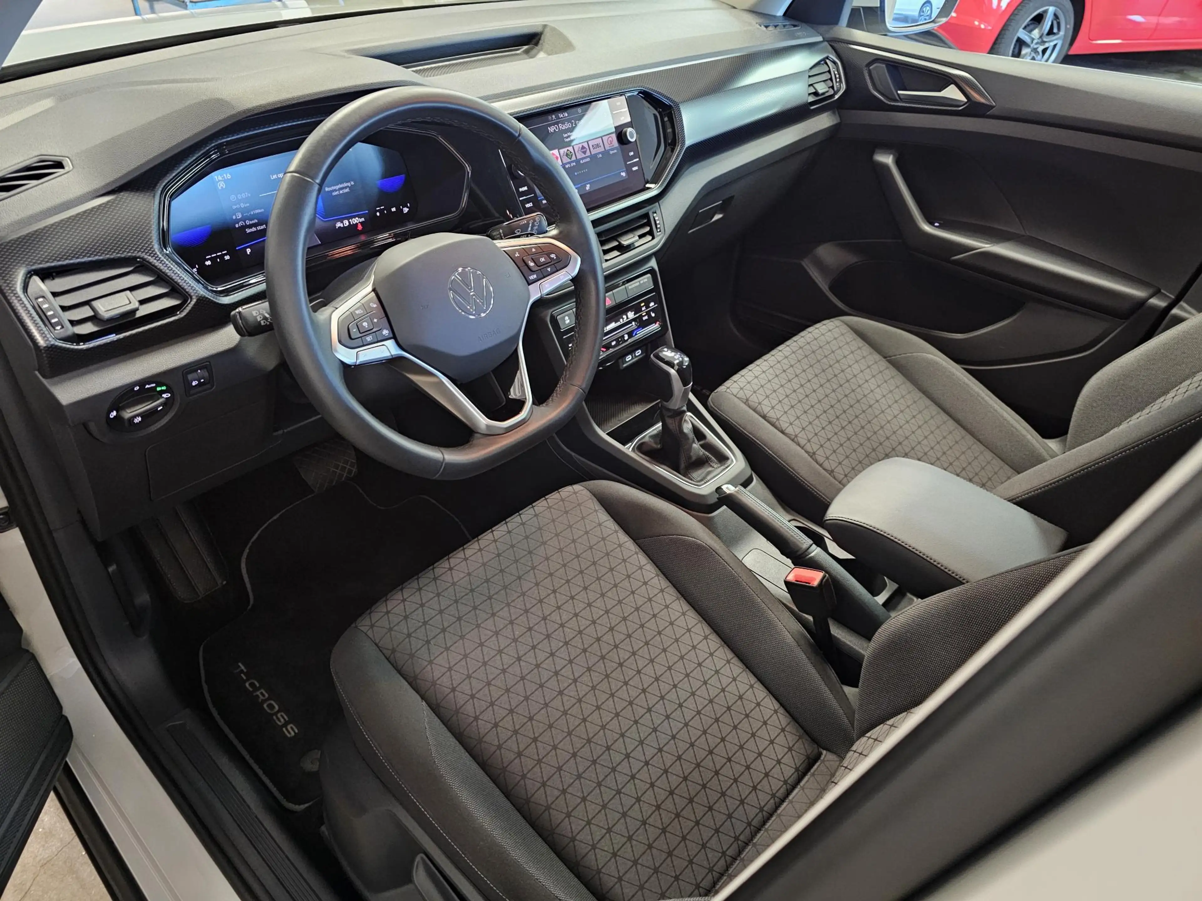 Volkswagen T-Cross 1.0 TSI DSG Life | Camera | Adaptive cruise | Stoe — photo 8