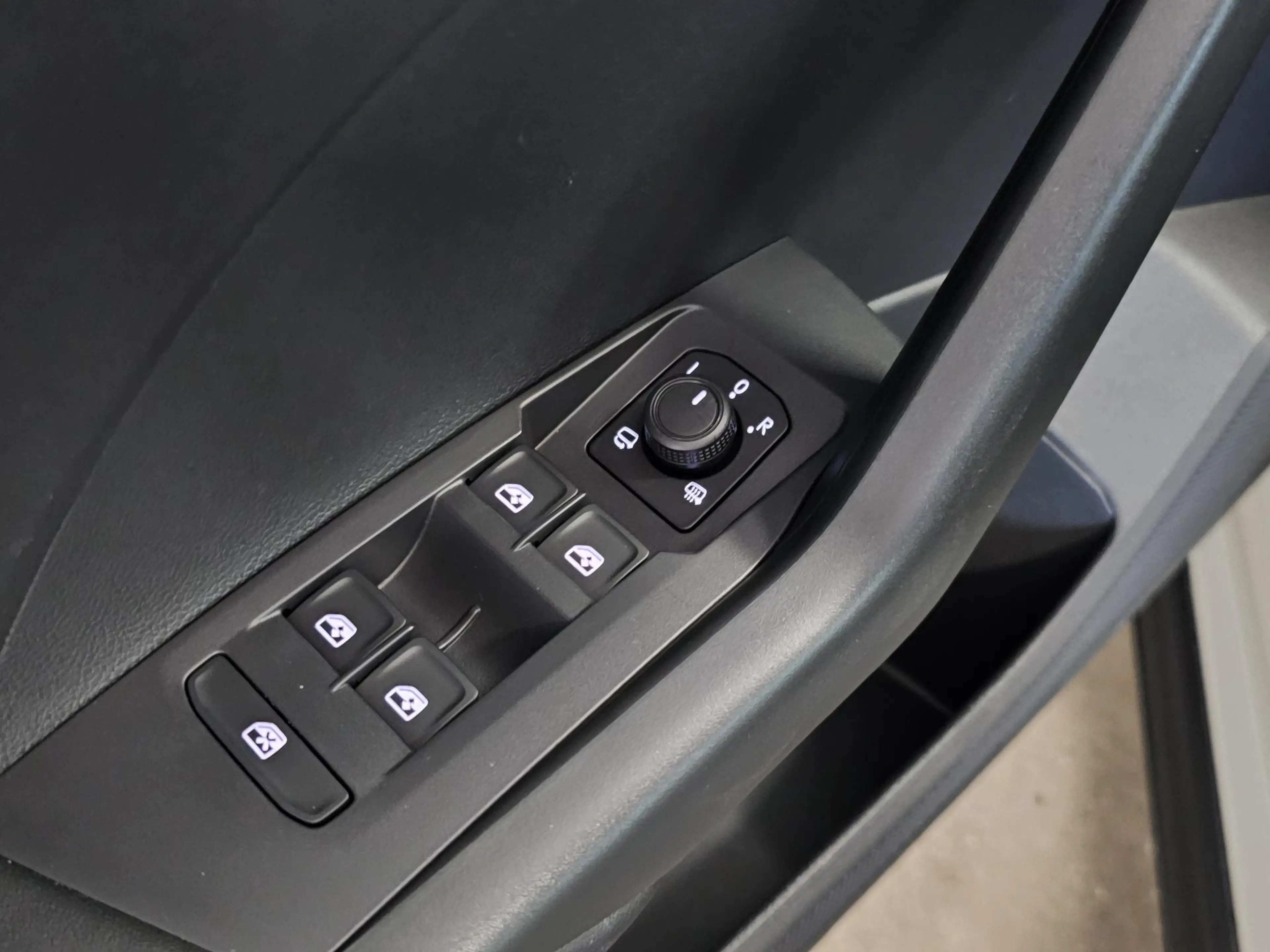 Volkswagen T-Cross 1.0 TSI DSG Life | Camera | Adaptive cruise | Stoe — photo 9