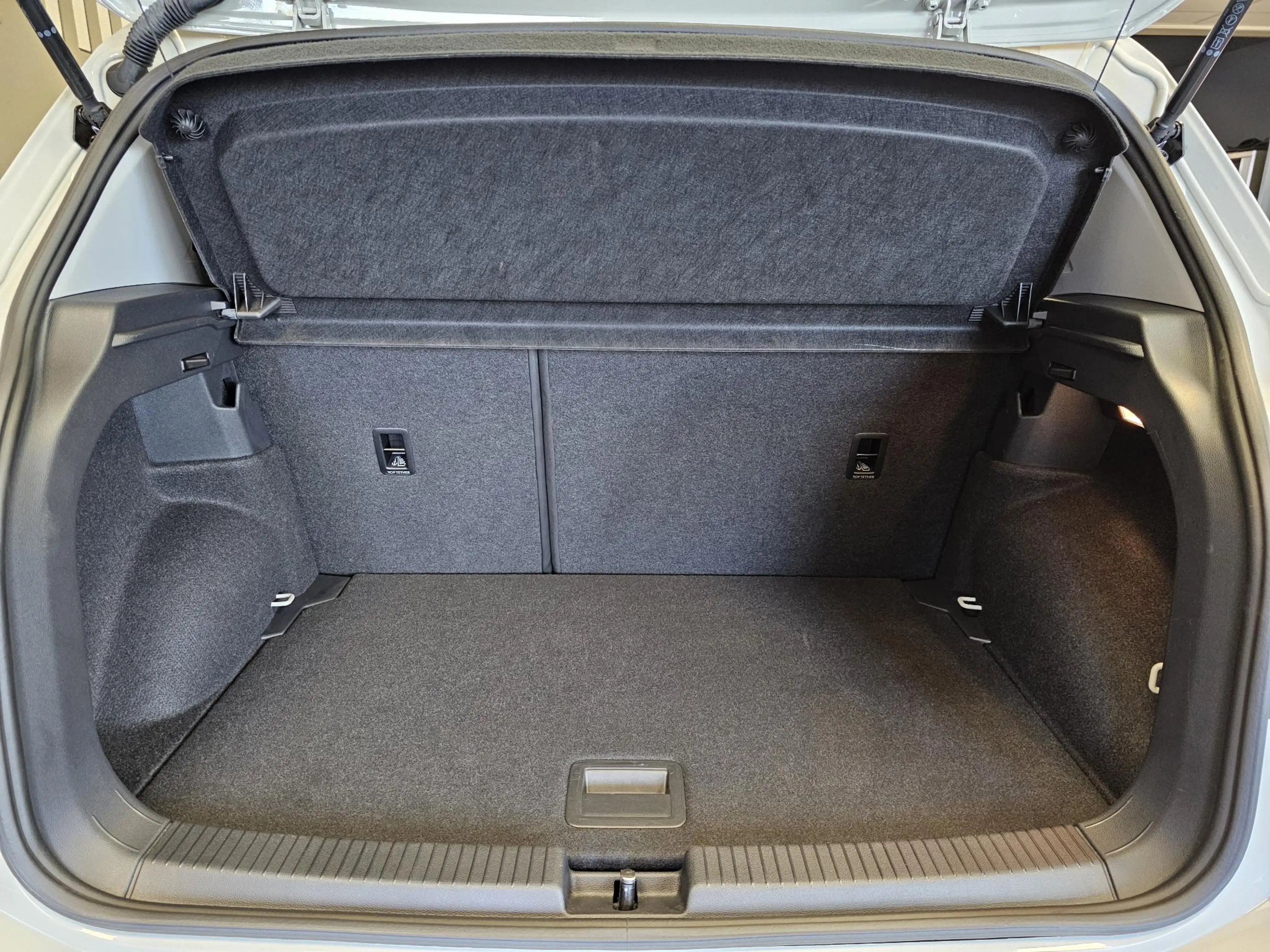 Volkswagen T-Cross 1.0 TSI DSG Life | Camera | Adaptive cruise | Stoe — photo 23