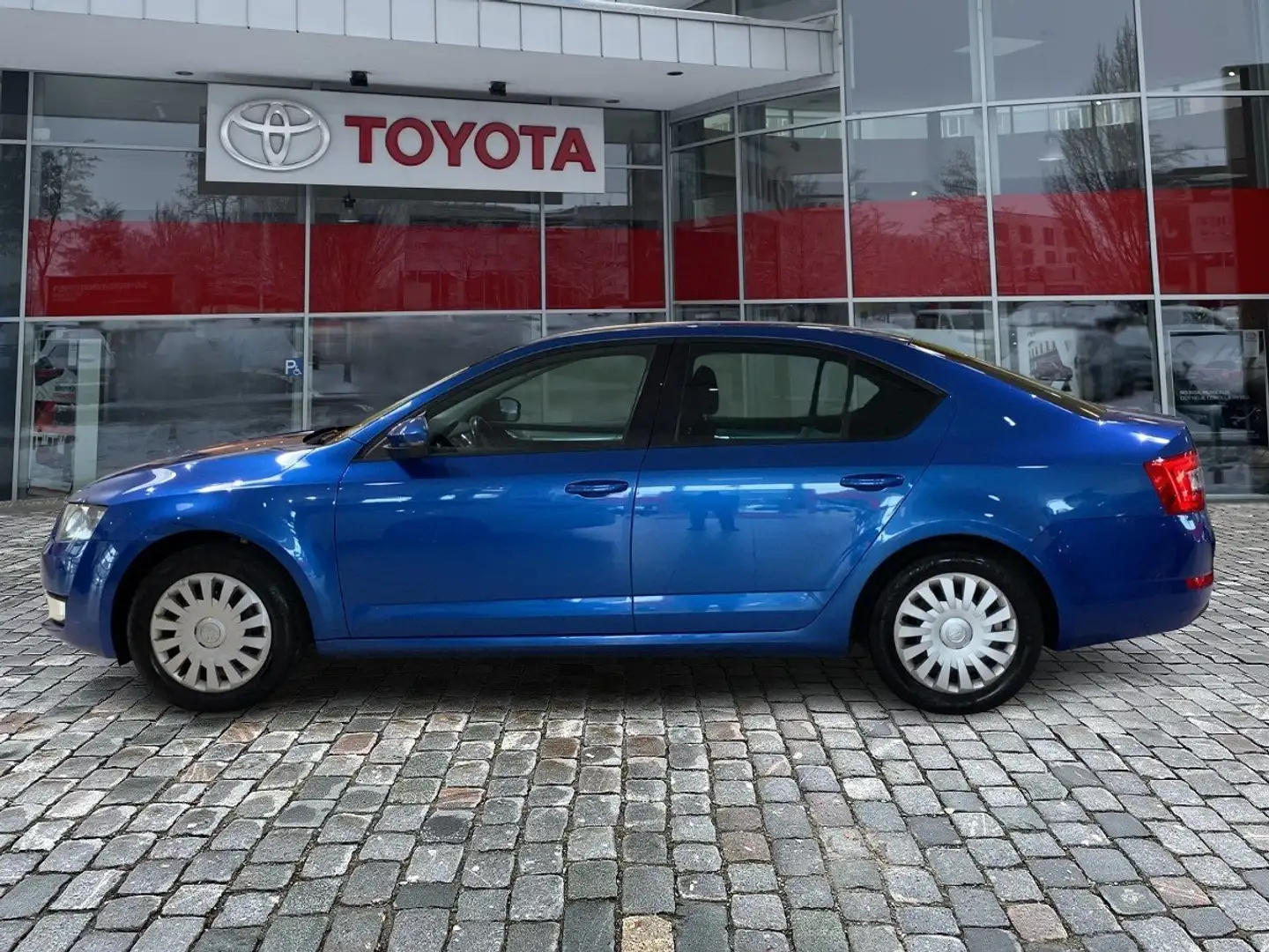 Skoda Octavia 1.2 TSI Ambition Matrix PDC elSitz Blauw - 2
