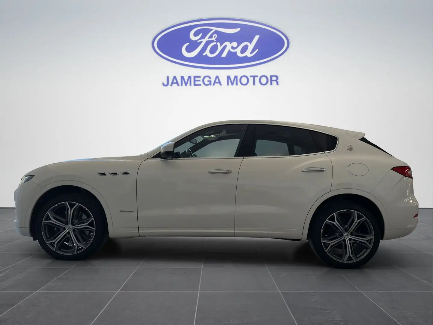 Maserati Levante V6 350 HP AWD GranLusso Blanc - 2