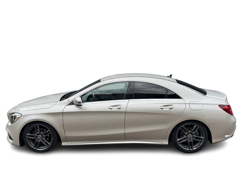 Mercedes-Benz CLA 180 AMG Line CarPlay*LED*MoPf* — photo 10