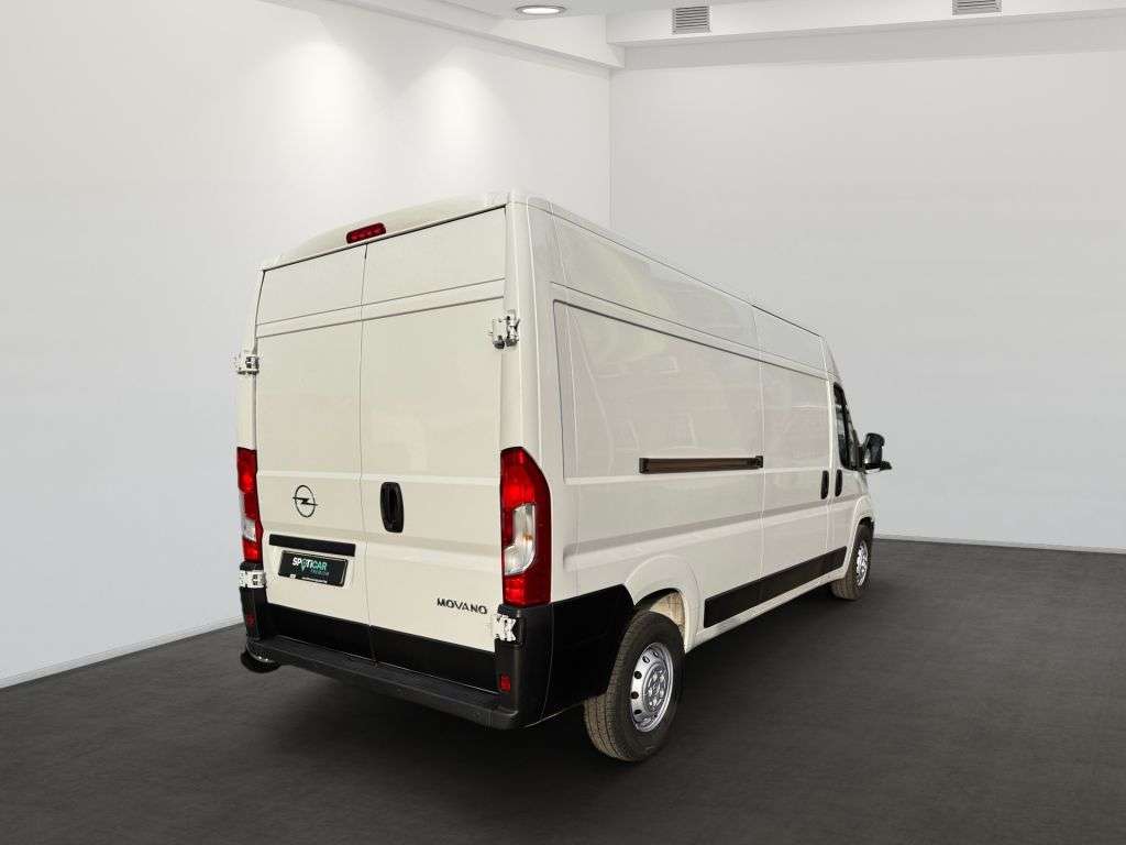 Opel Movano