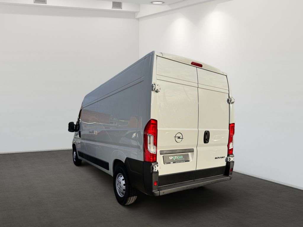 Opel Movano
