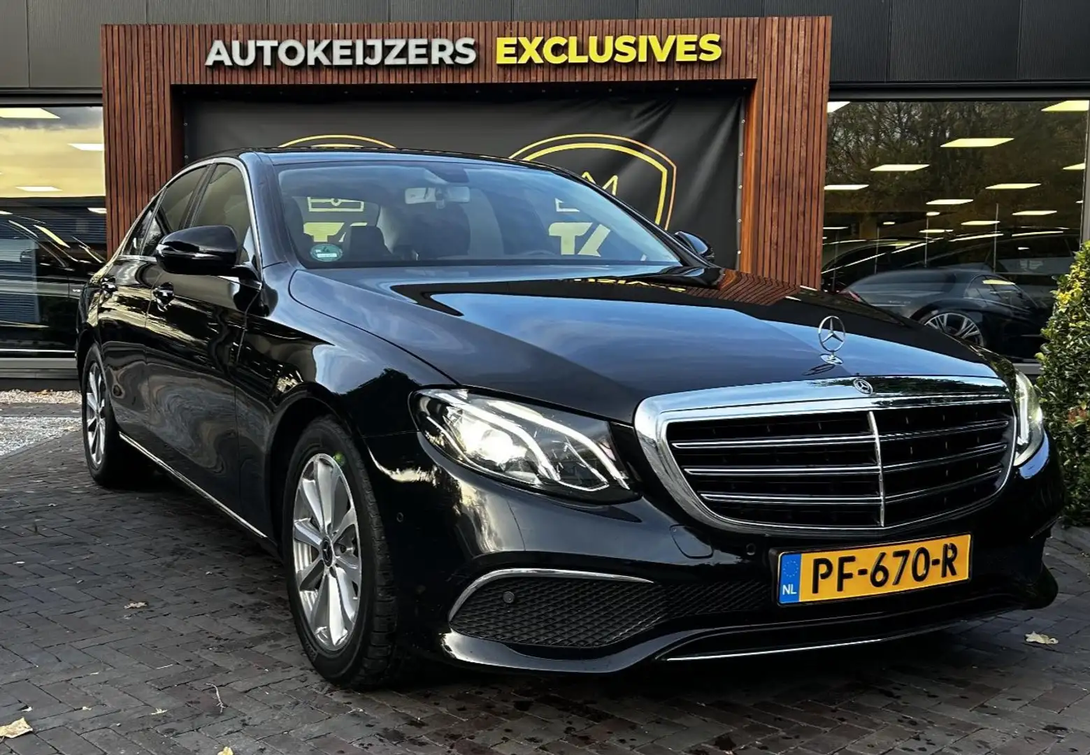 Mercedes-Benz E 220 d Lease Edition Prestige Plus Burnester Cruise Con Zwart - 1
