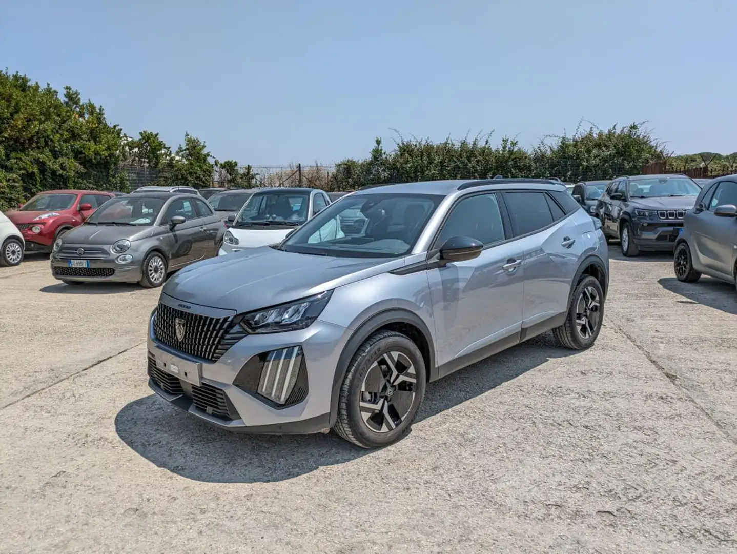 Peugeot 2008 GPL ALLURE 1.2PURETECH 100cv SAFETYPACK Gris - 2