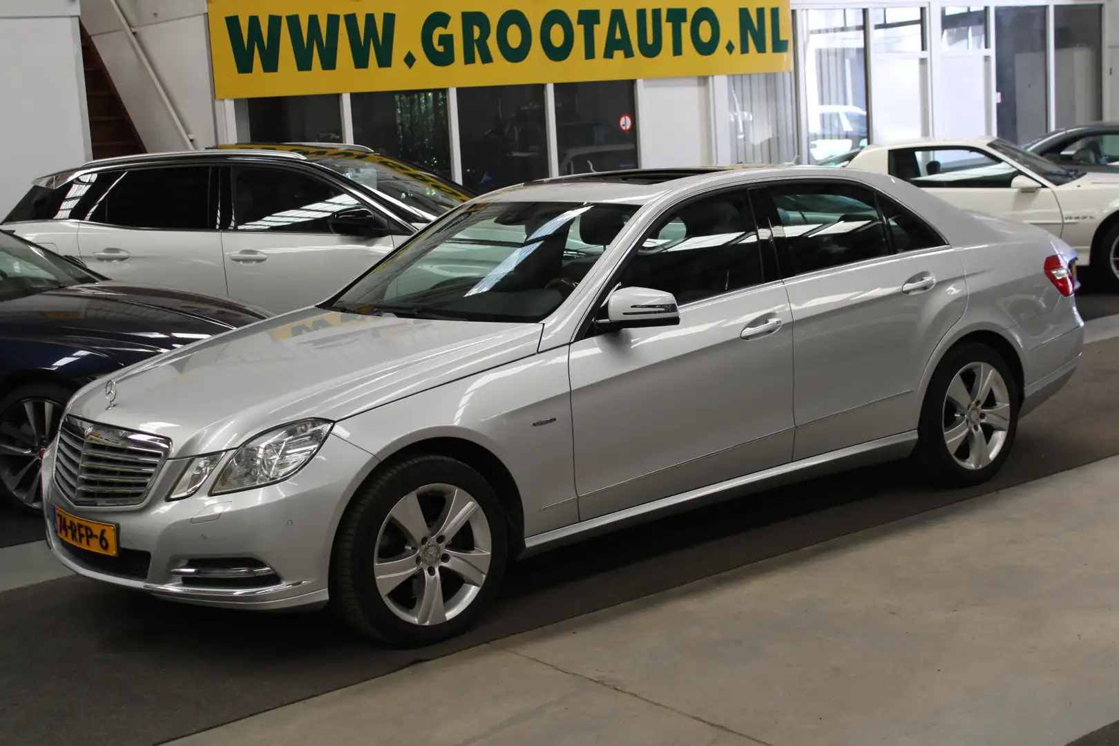 Mercedes-Benz E 350 CGI Elegance Automaat Navi, Leder, Cruise control Grijs - 1