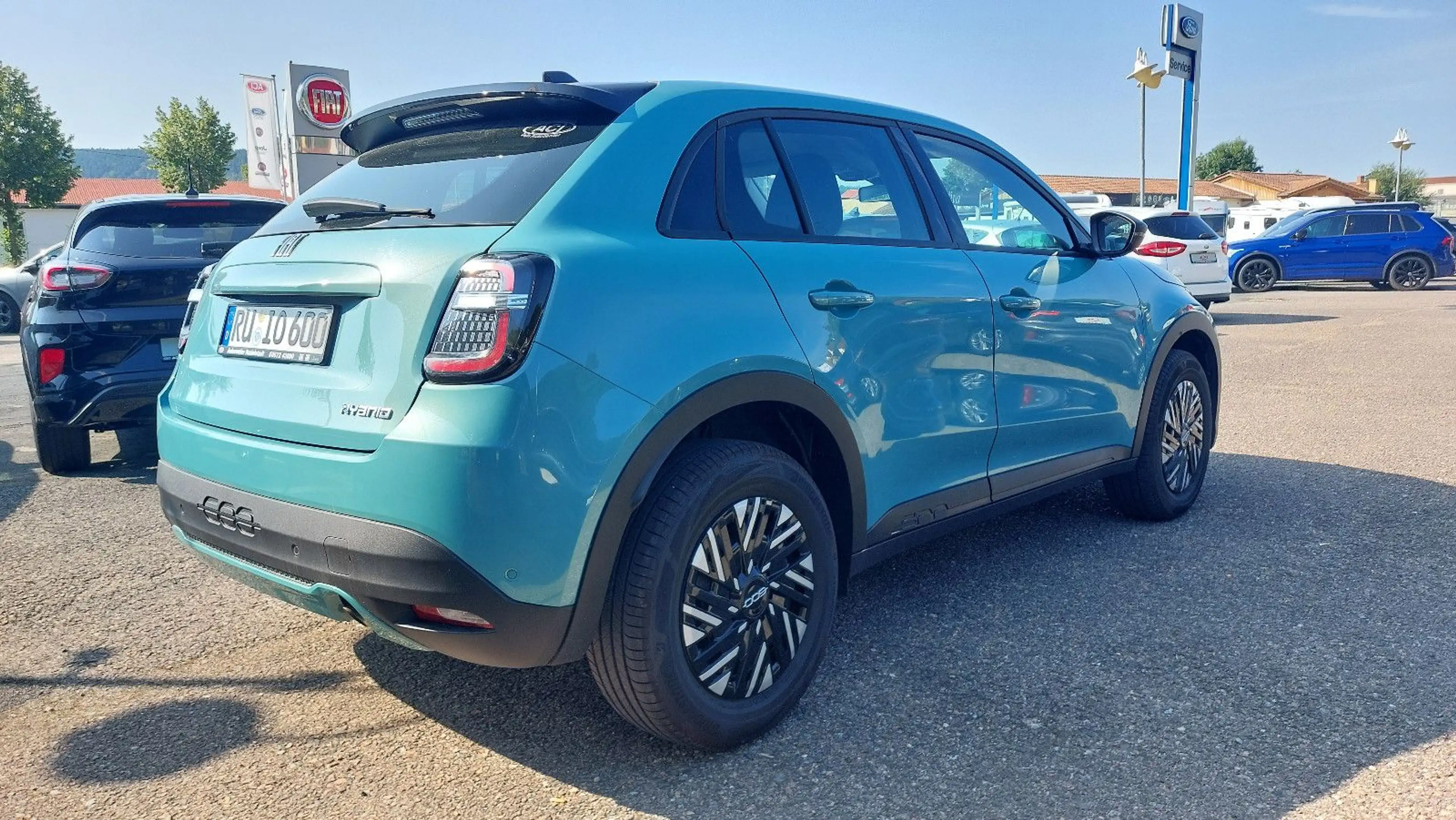 Fiat 600 Mild Hybrid Automatik 125 Jahre Edition — photo 4