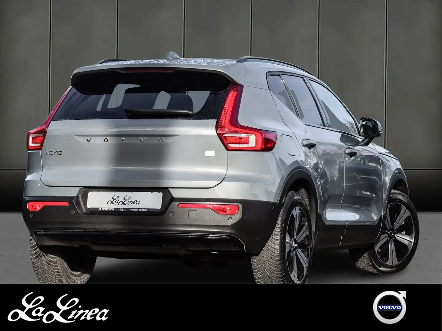 Volvo XC40 T5 Ultimate Dark Recharge Plug-In Hybrid 2WD Grau - 2