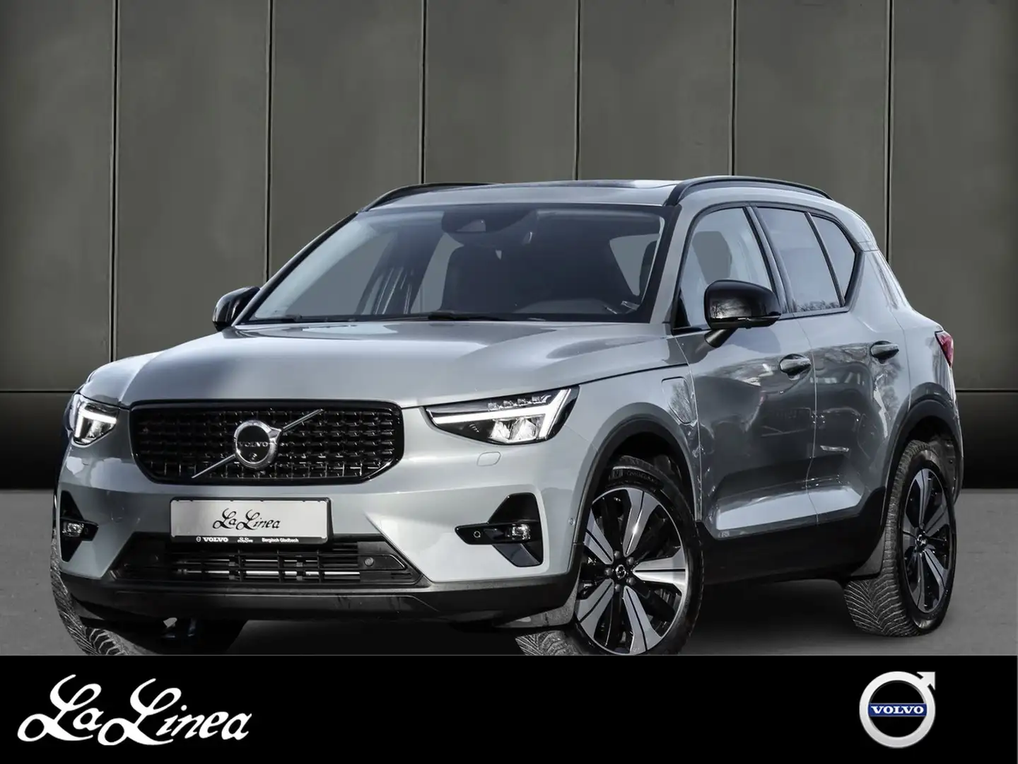 Volvo XC40 T5 Ultimate Dark Recharge Plug-In Hybrid 2WD Grau - 1