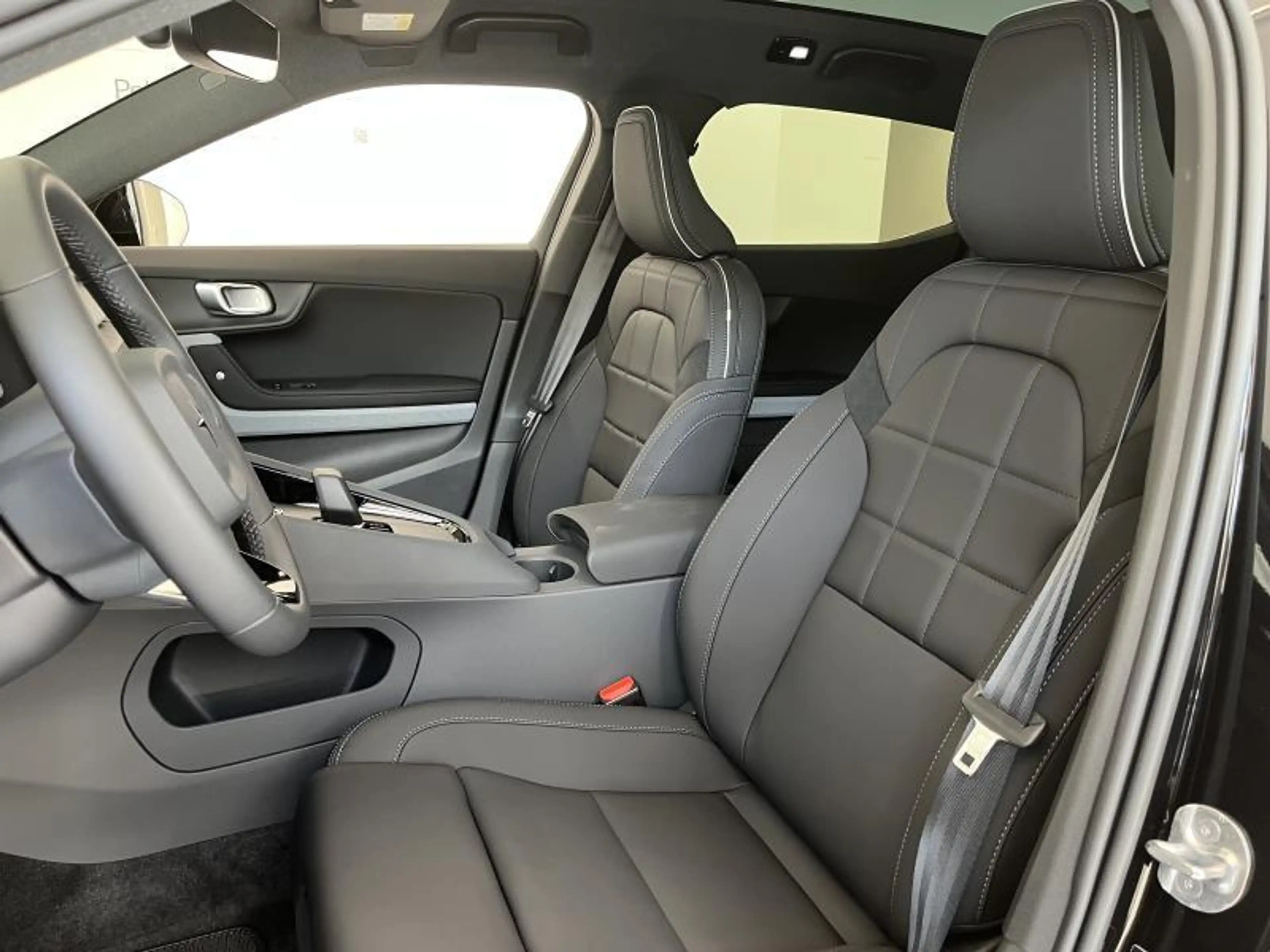Polestar 2 Long Range — photo 2