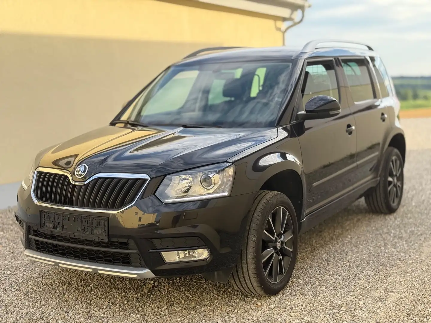 Skoda Yeti Style 4x4 Schwarz - 1