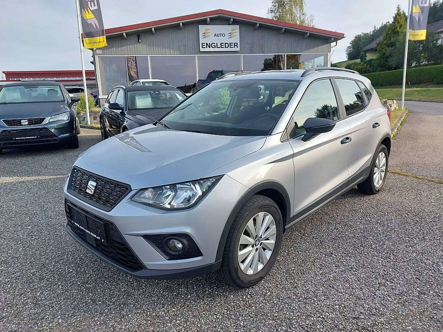 SEAT Arona 1,6 TDI Reference Grau - 2