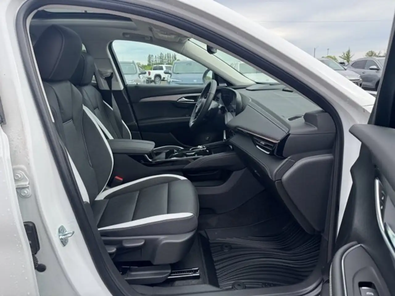 Buick Envision снимка Buick Envision