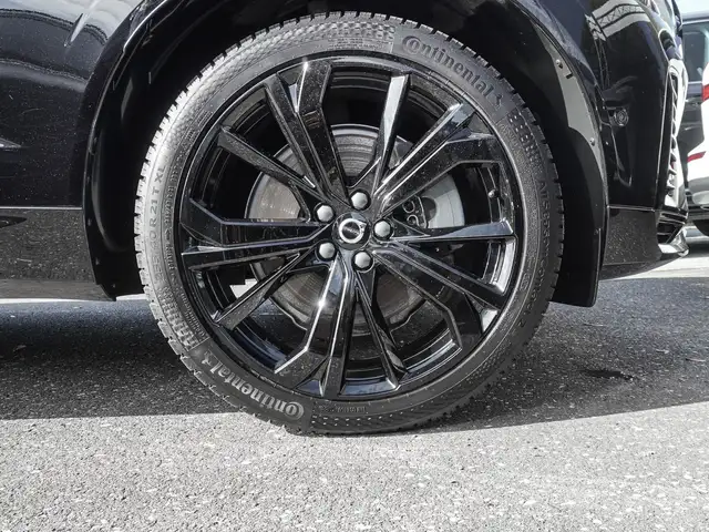 Volvo XC60 view 7