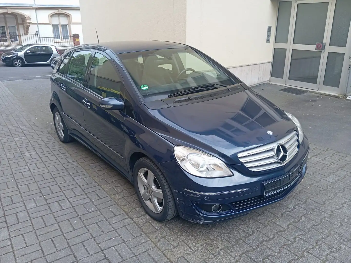 Mercedes-Benz B 200 CDI Blau - 1