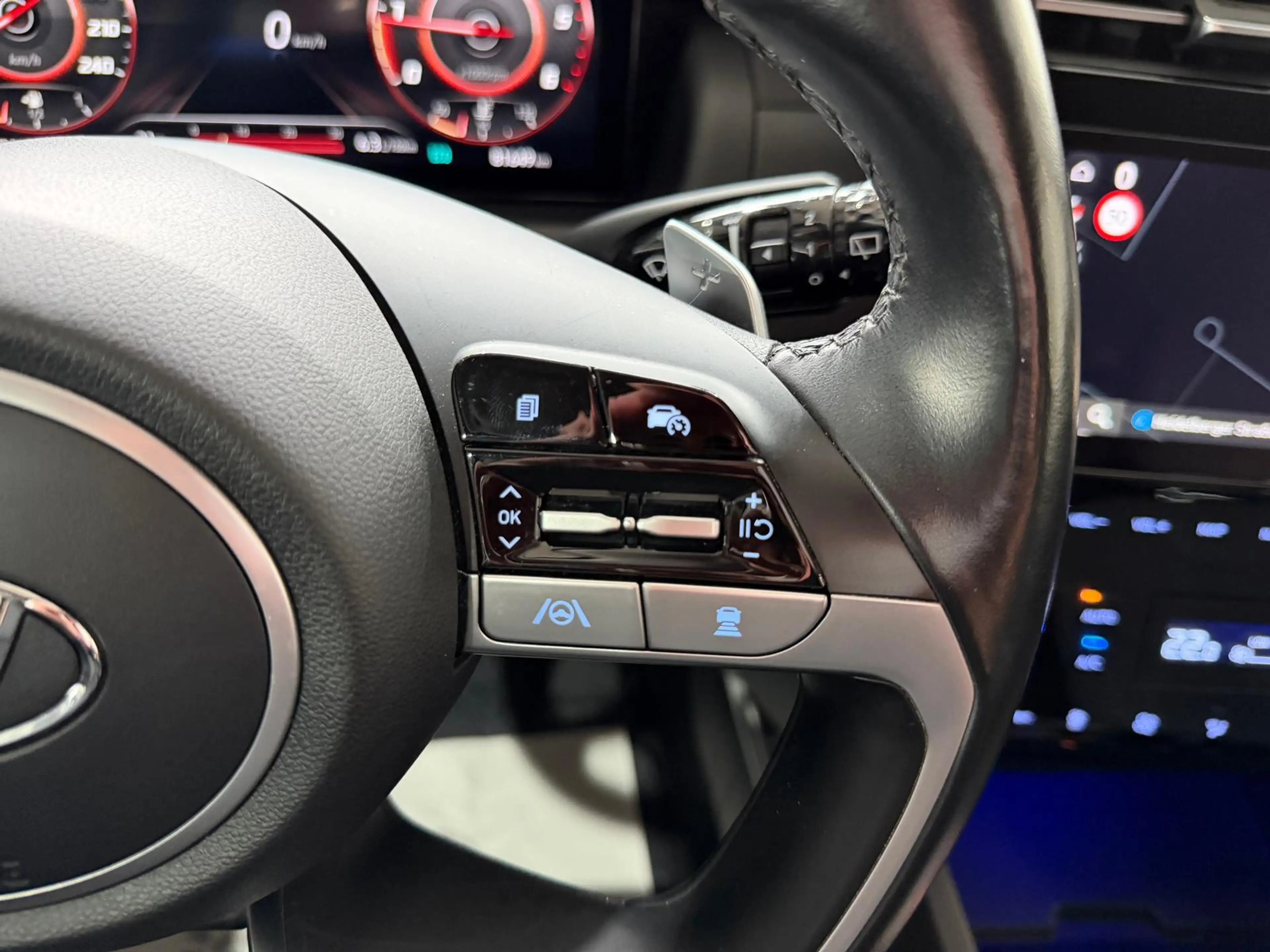 Hyundai TUCSON Trend 2WD 1.6CRDi AHK VIRTUAL ACC LED KAM — photo 19