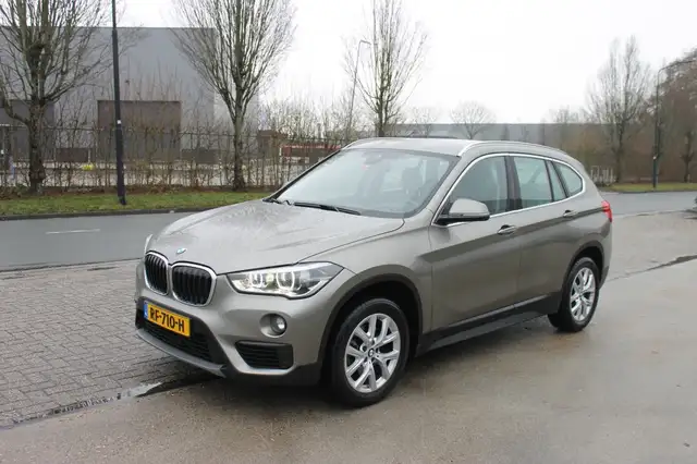 BMW X1 sDrive18d Co L Hi Ex