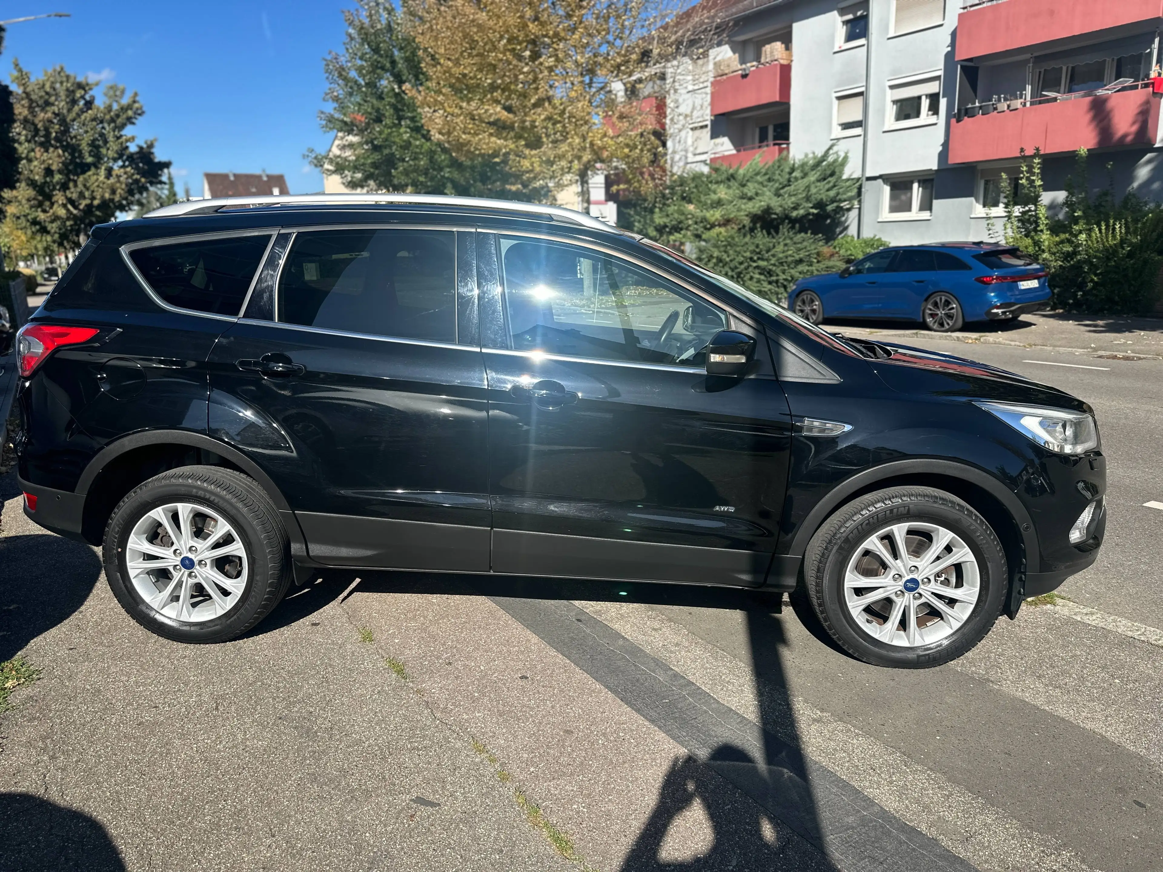 Ford Kuga 1.5 Automatik Titanium Navigation Teilleder Kamera Top — photo 4