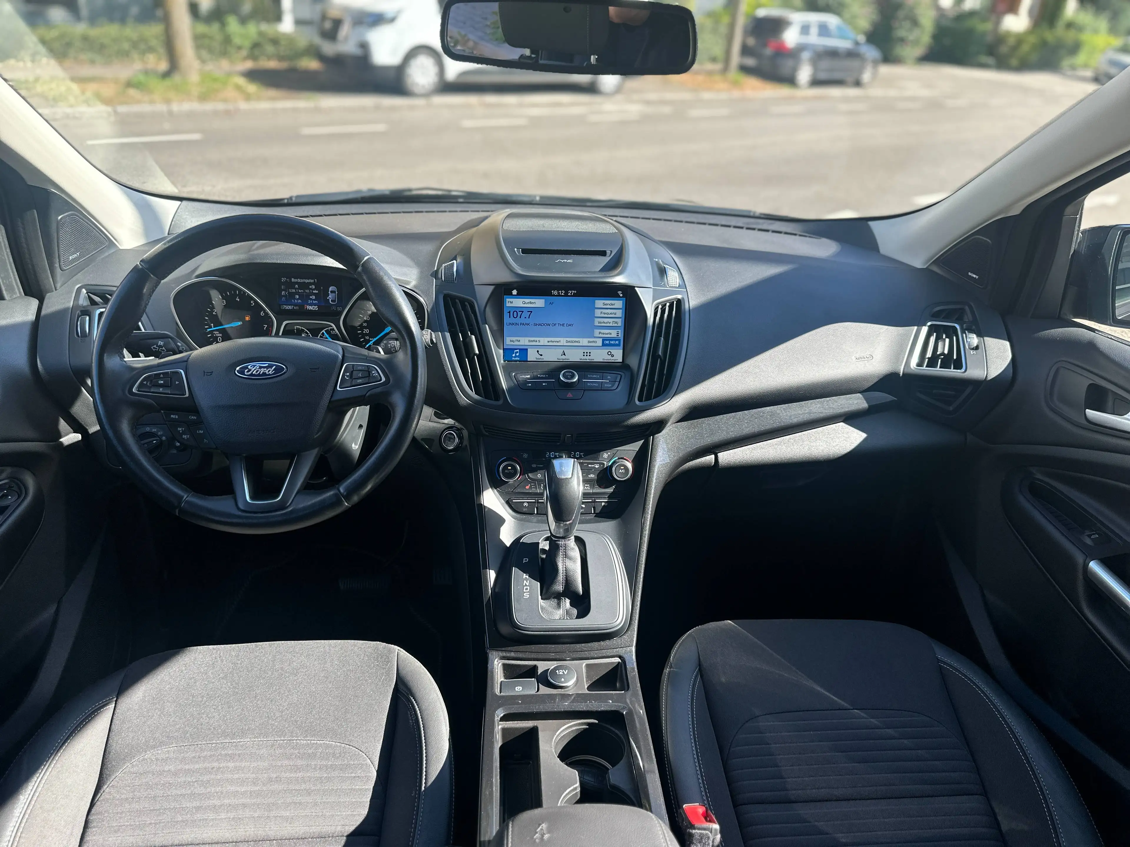 Ford Kuga 1.5 Automatik Titanium Navigation Teilleder Kamera Top — photo 15