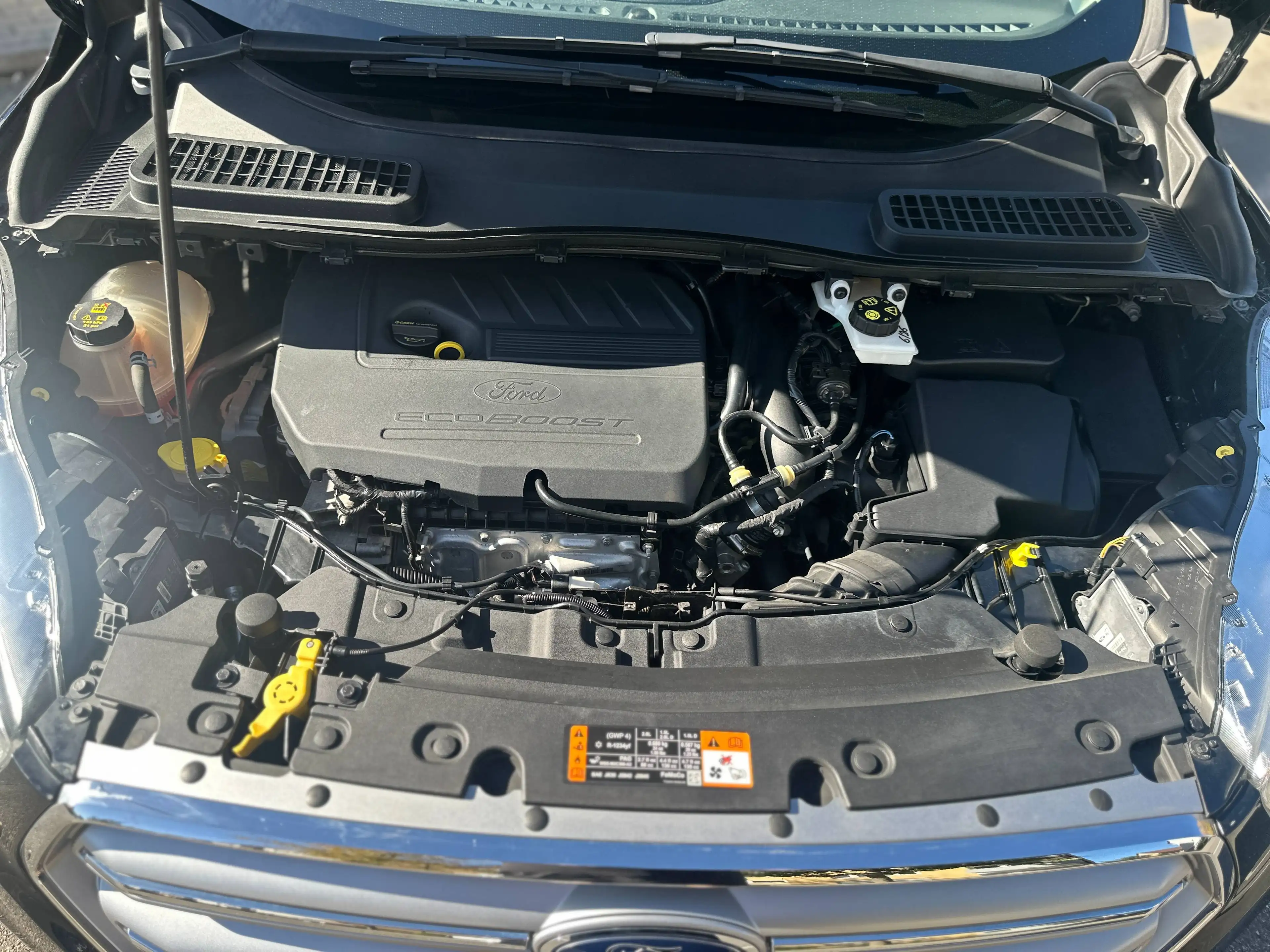 Ford Kuga 1.5 Automatik Titanium Navigation Teilleder Kamera Top — photo 9