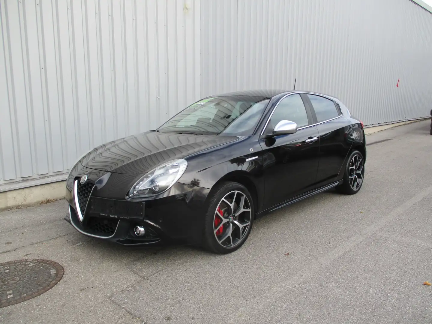 Alfa Romeo Giulietta TI 1.4 TB 120 Schwarz - 1