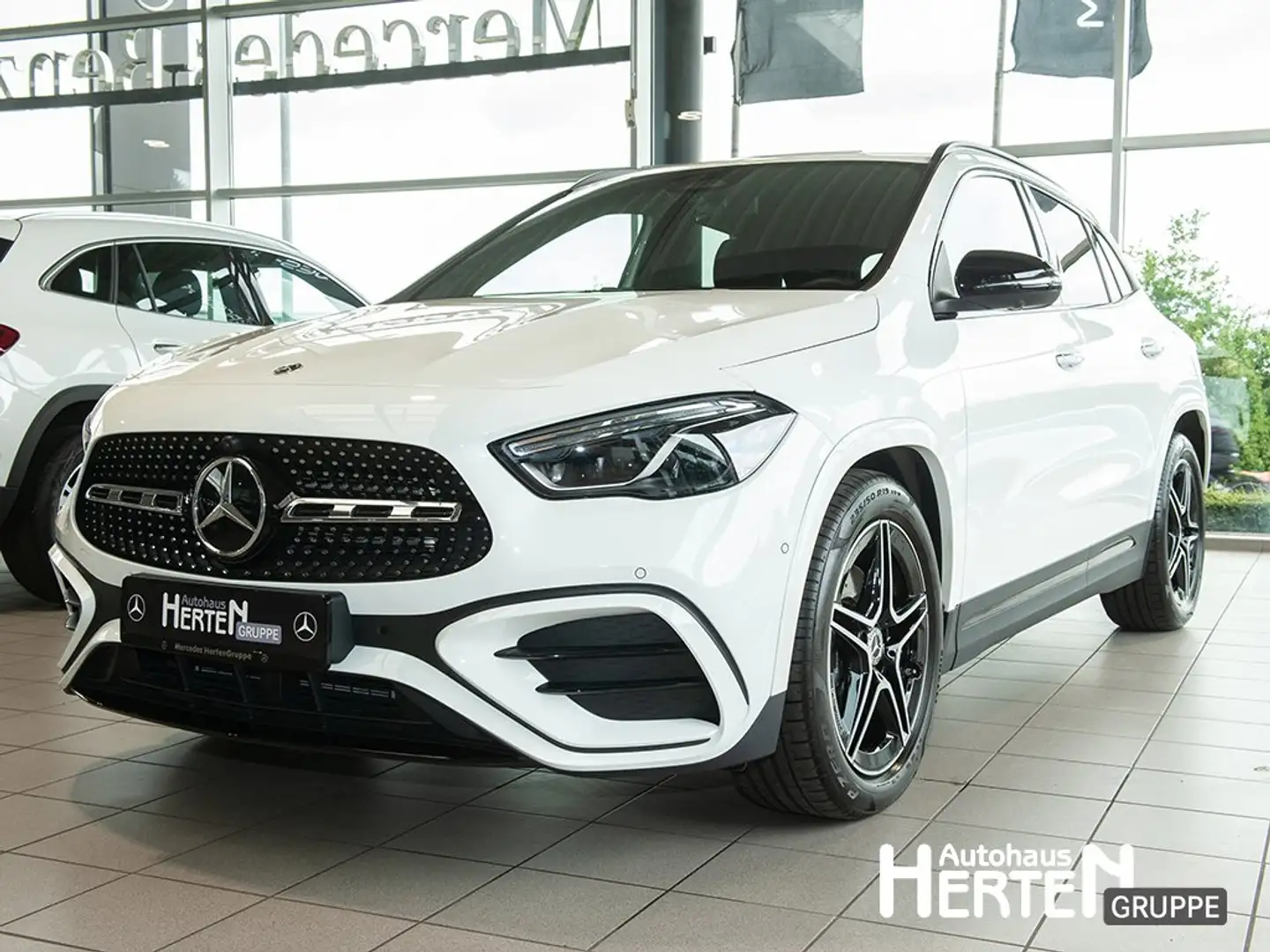 Mercedes-Benz GLA 200 AMG+NIGHT+KEYLESS+360°KAMERA+MULTIBEAM+ Weiß - 1