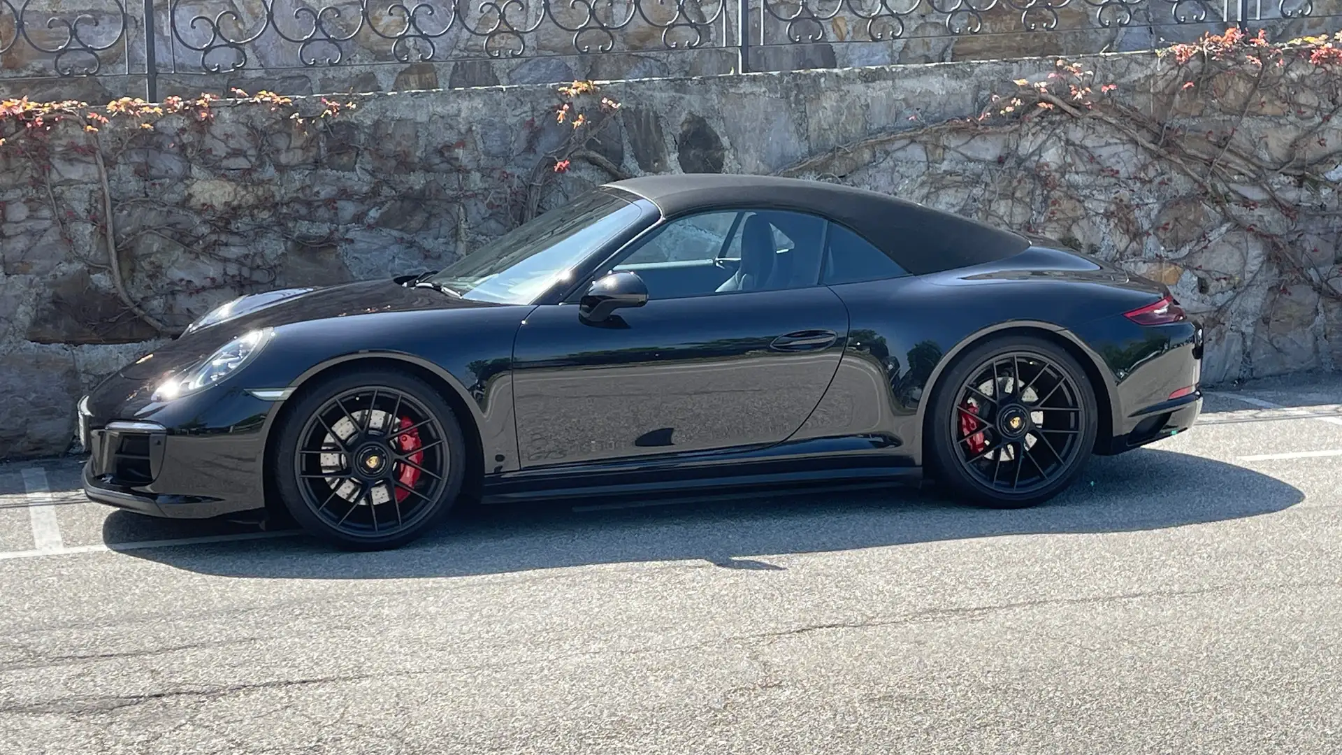 Porsche 991 Carrera4 GTS 991.2 Cabrio Schwarz - 1