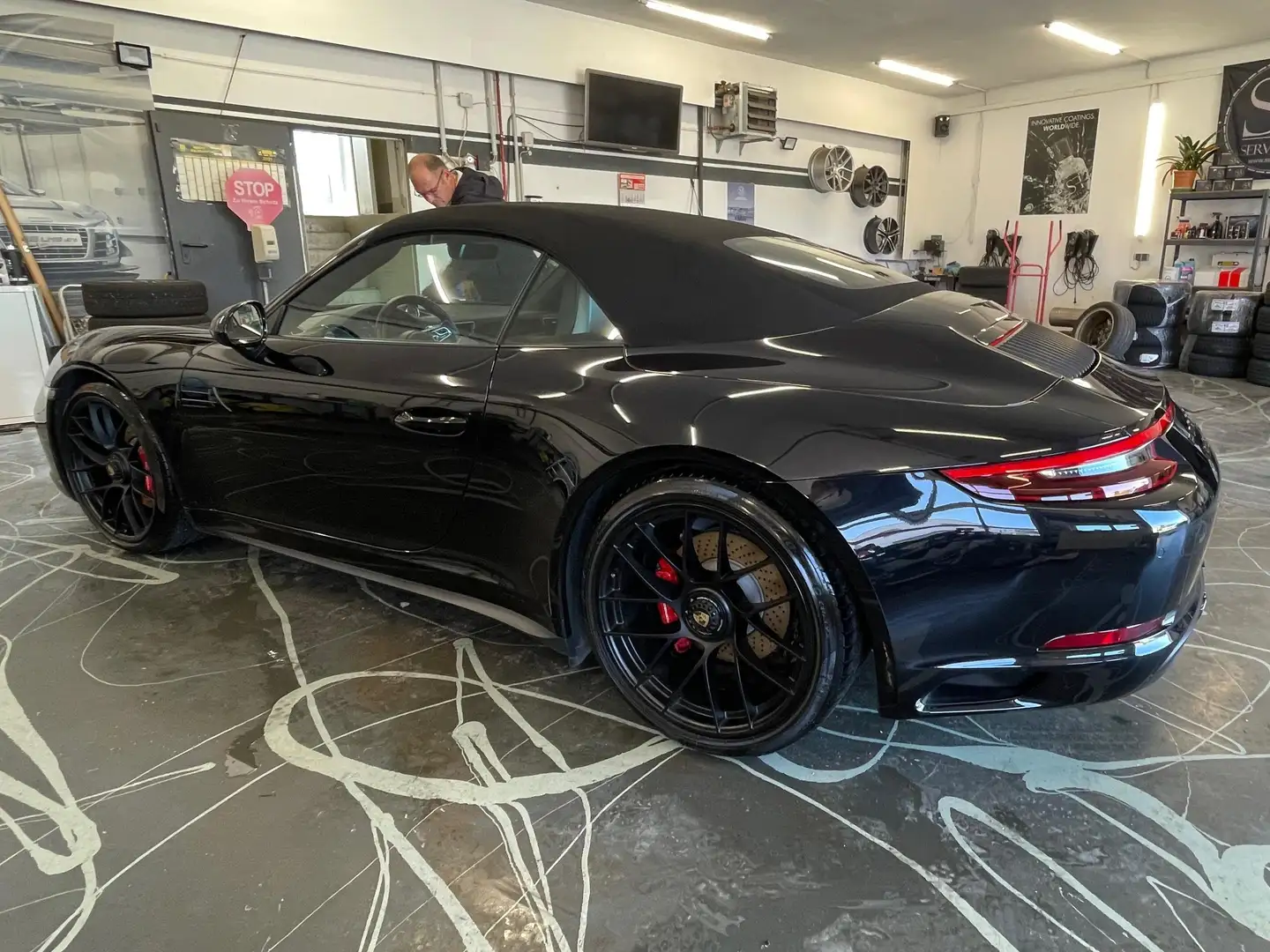 Porsche 991 Carrera4 GTS 991.2 Cabrio Schwarz - 2