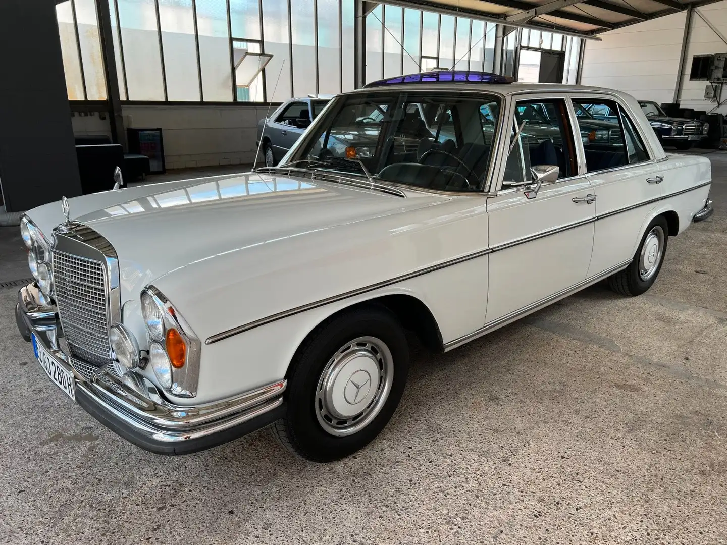 Mercedes-Benz 280 S 108 EL.Fensterheber El.Schiebedach Velours Білий - 1