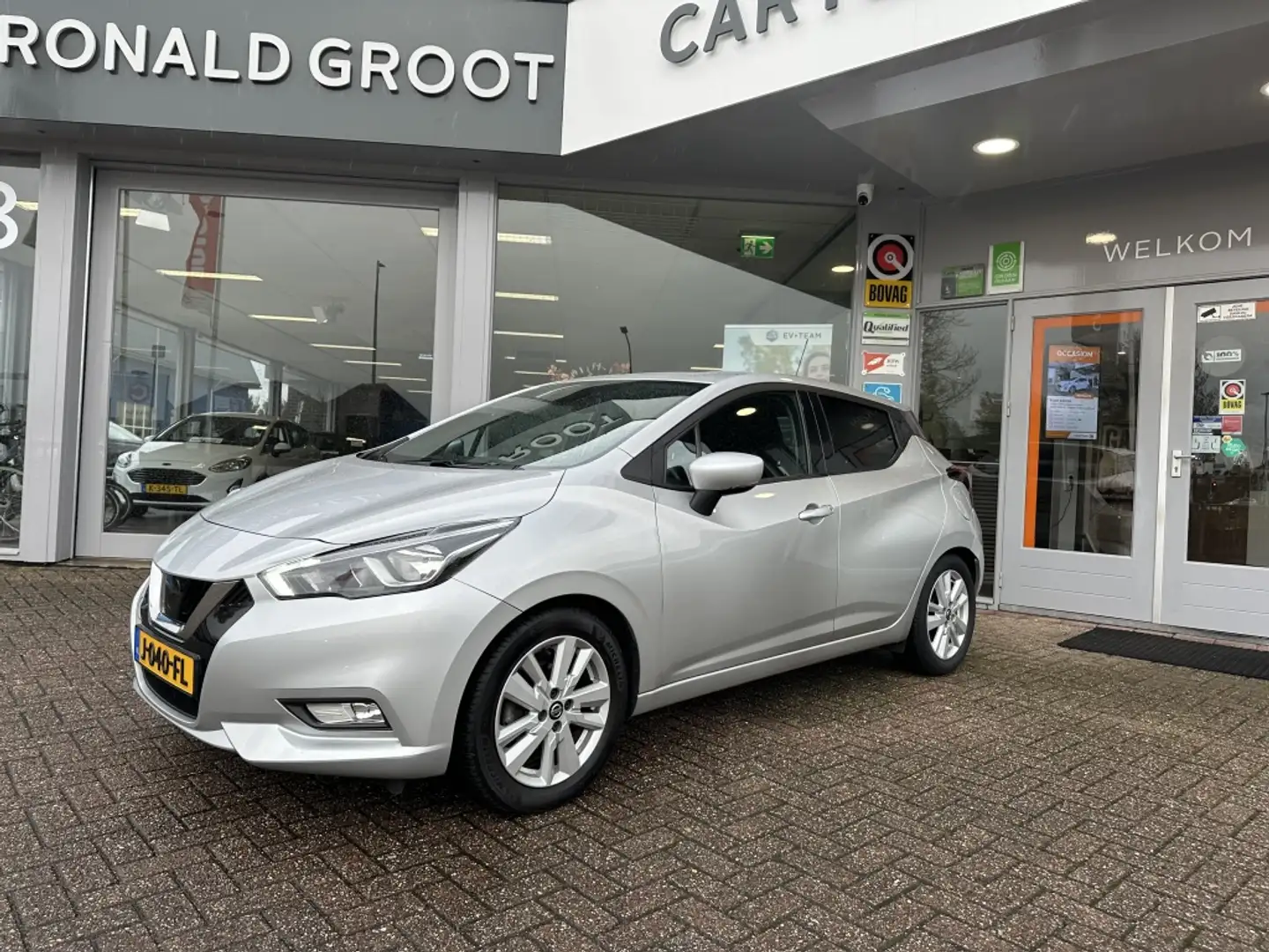 Nissan Micra 1.0 IG-T N-Connecta | Airco | Cruise | Navi | DAB+ Grijs - 2