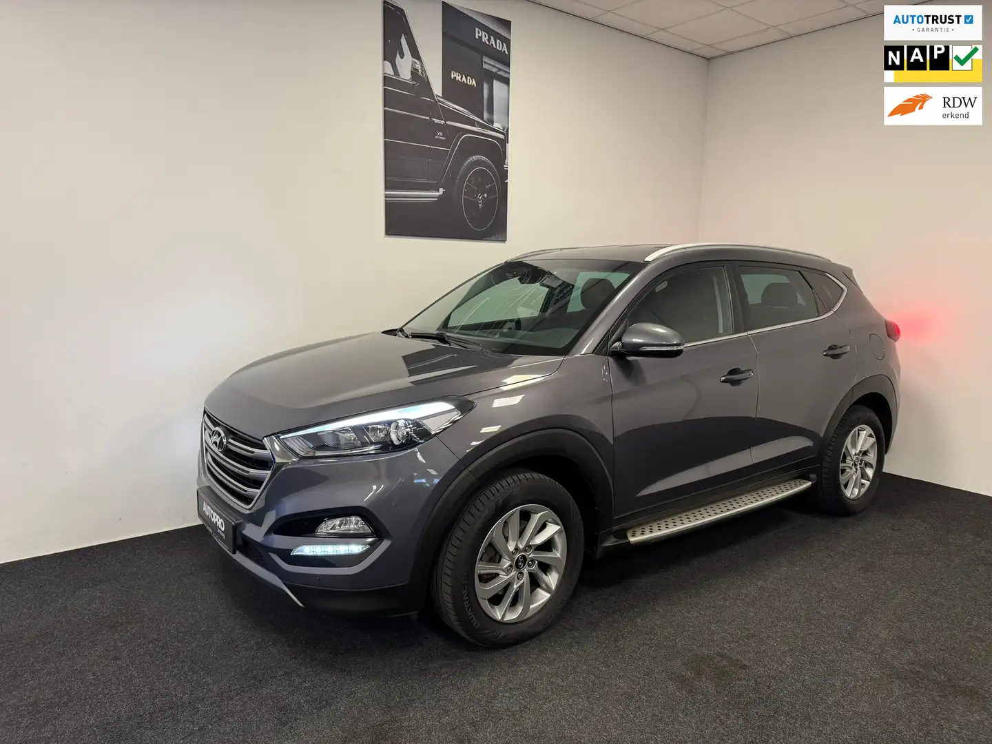 Hyundai TUCSON 1.6 GDi Premium // Leder // Keyless // Lane Grijs - 1