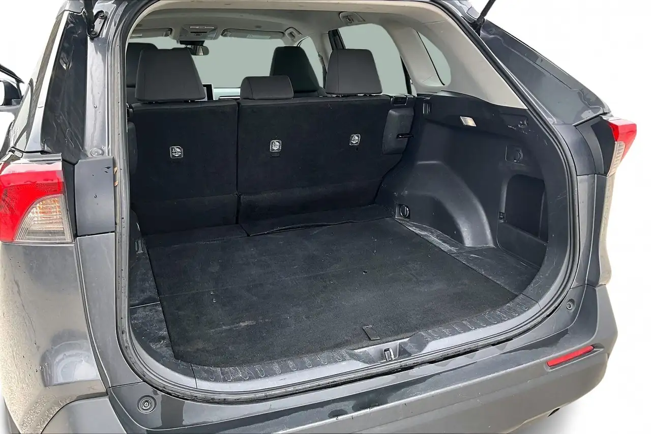 Toyota RAV 4 снимка Toyota RAV 4