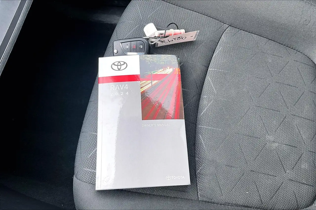 Toyota RAV 4 снимка Toyota RAV 4