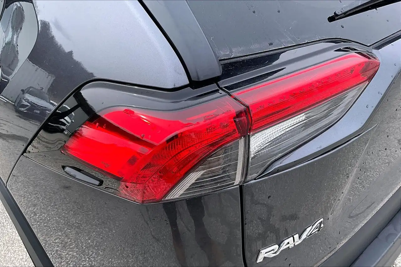Toyota RAV 4 снимка Toyota RAV 4