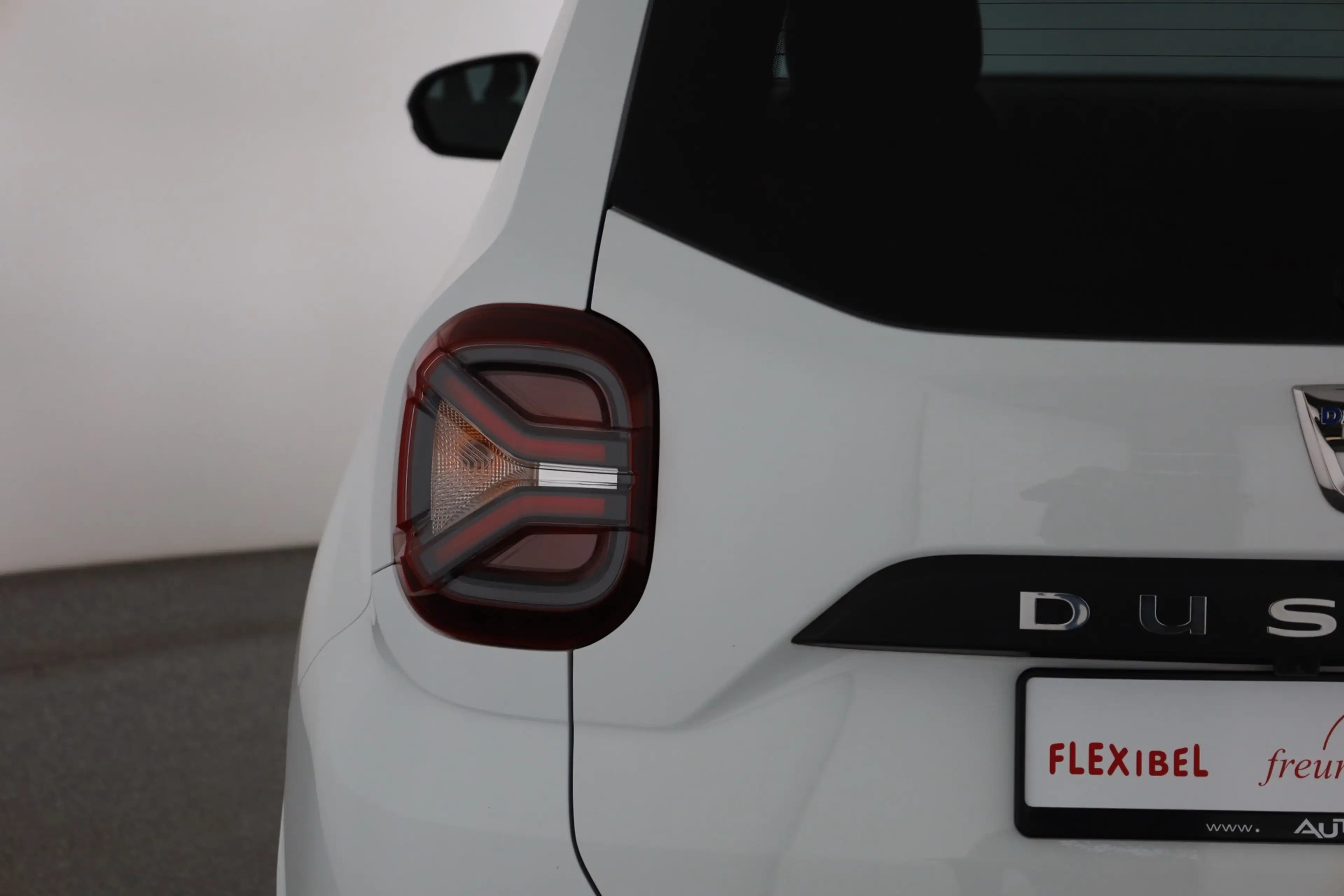 Dacia Duster II 1.3 TCE Aut. Prestige LED Navi Kamera — photo 29