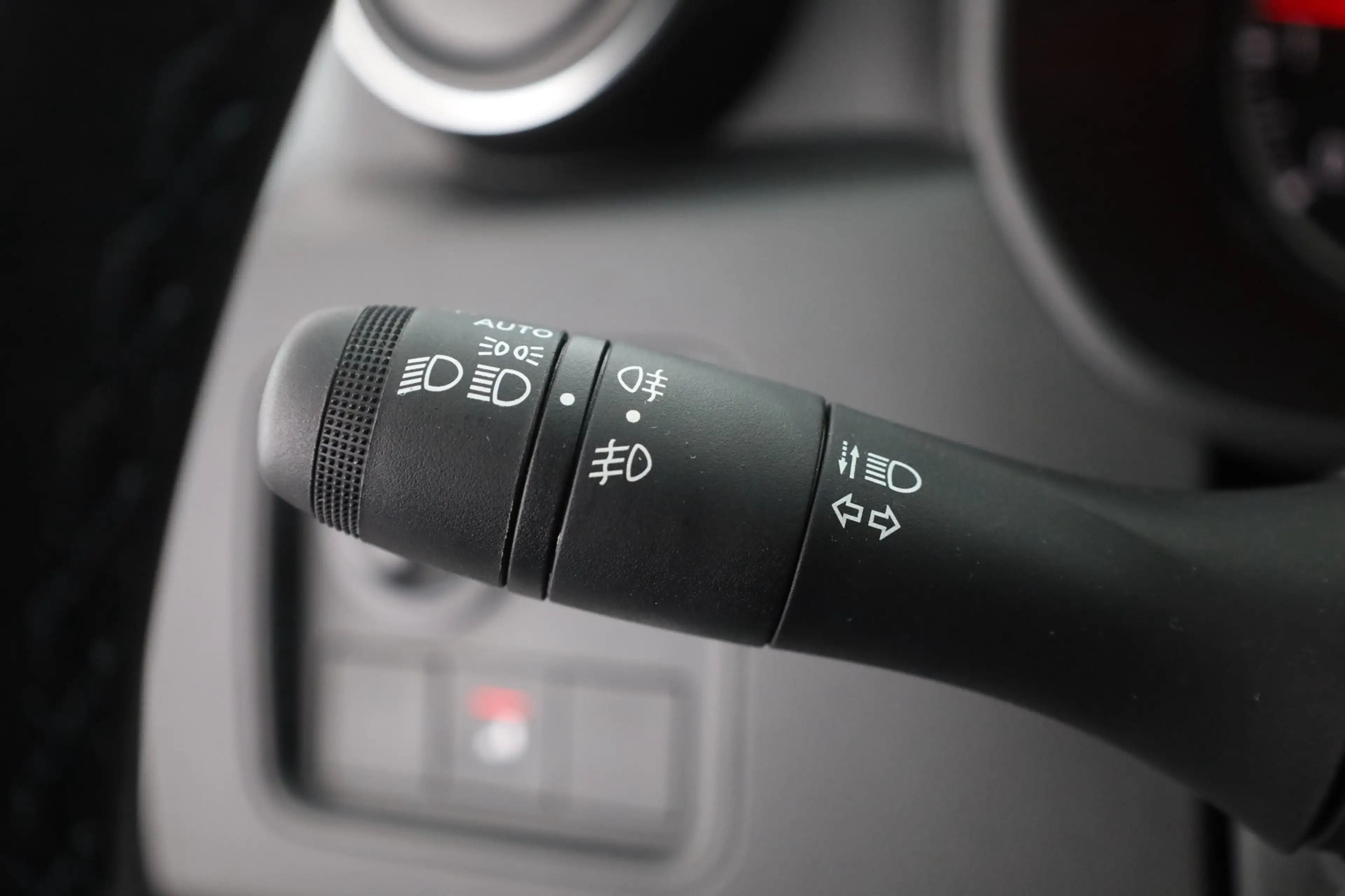 Dacia Duster II 1.3 TCE Aut. Prestige LED Navi Kamera — photo 18