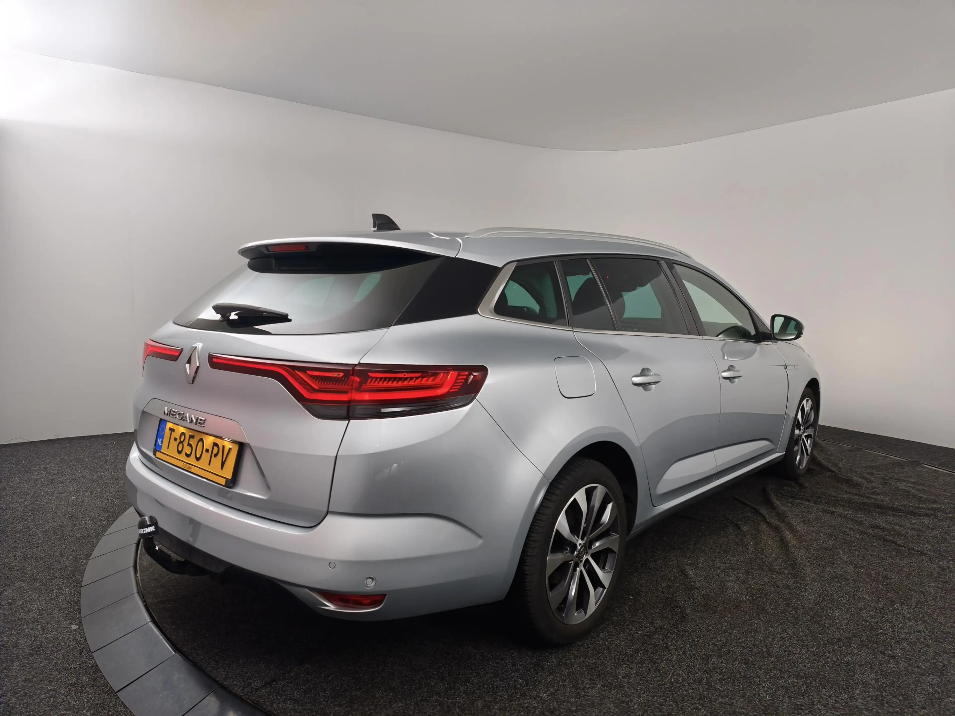 Renault Megane Estate 1.3 TCe 140 Techno | AUTOMAAT | NAVIGATIE | — photo 2