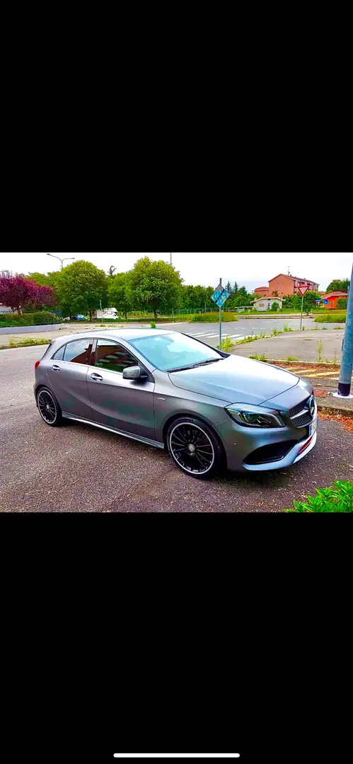 Mercedes-Benz 250 sport - 1