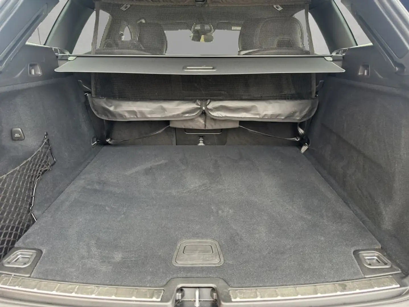 Volvo XC60 XC60 B4 AWD Plus-Dark Aut PilotAssist BLIS Voll-LE Schwarz - 2