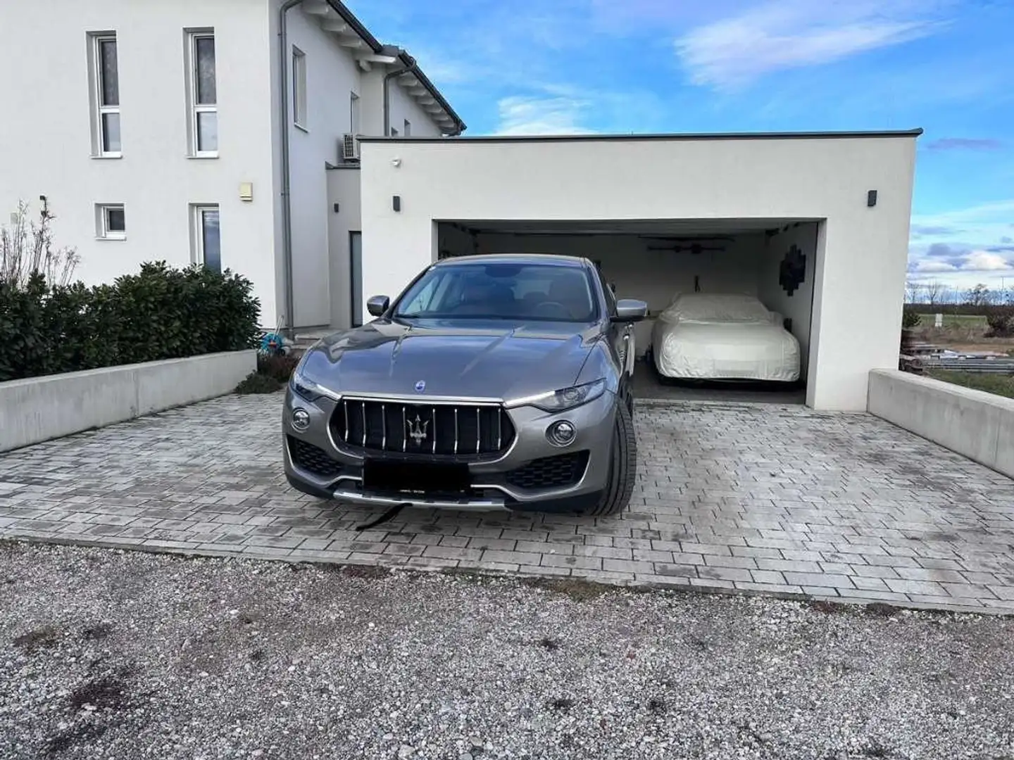 Maserati Levante Levante Diesel Q4 Grau - 2