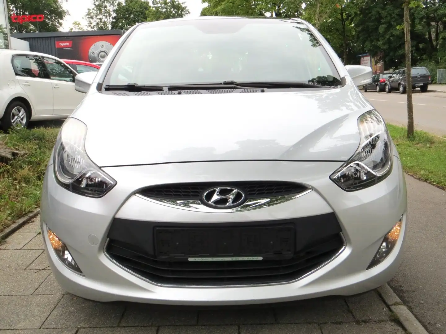 Hyundai iX20 Panorama*AHK*96.150km Argent - 2