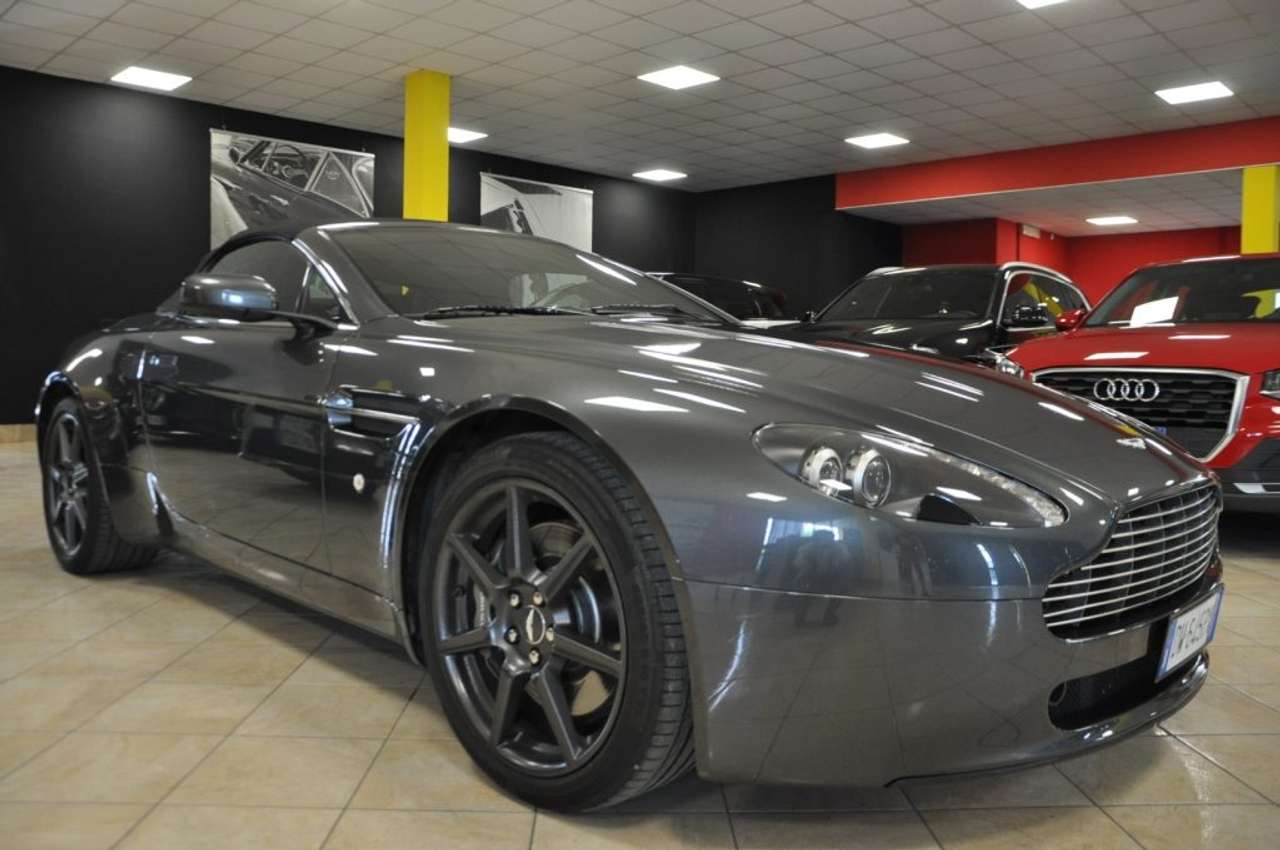 Aston Martin V8 Vantage Roadster Sportshift