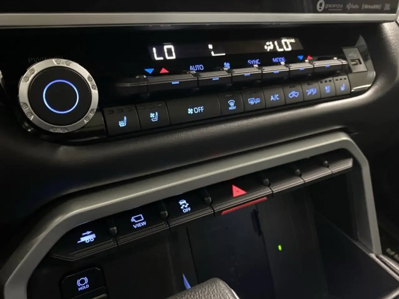 Toyota Tundra снимка Toyota Tundra
