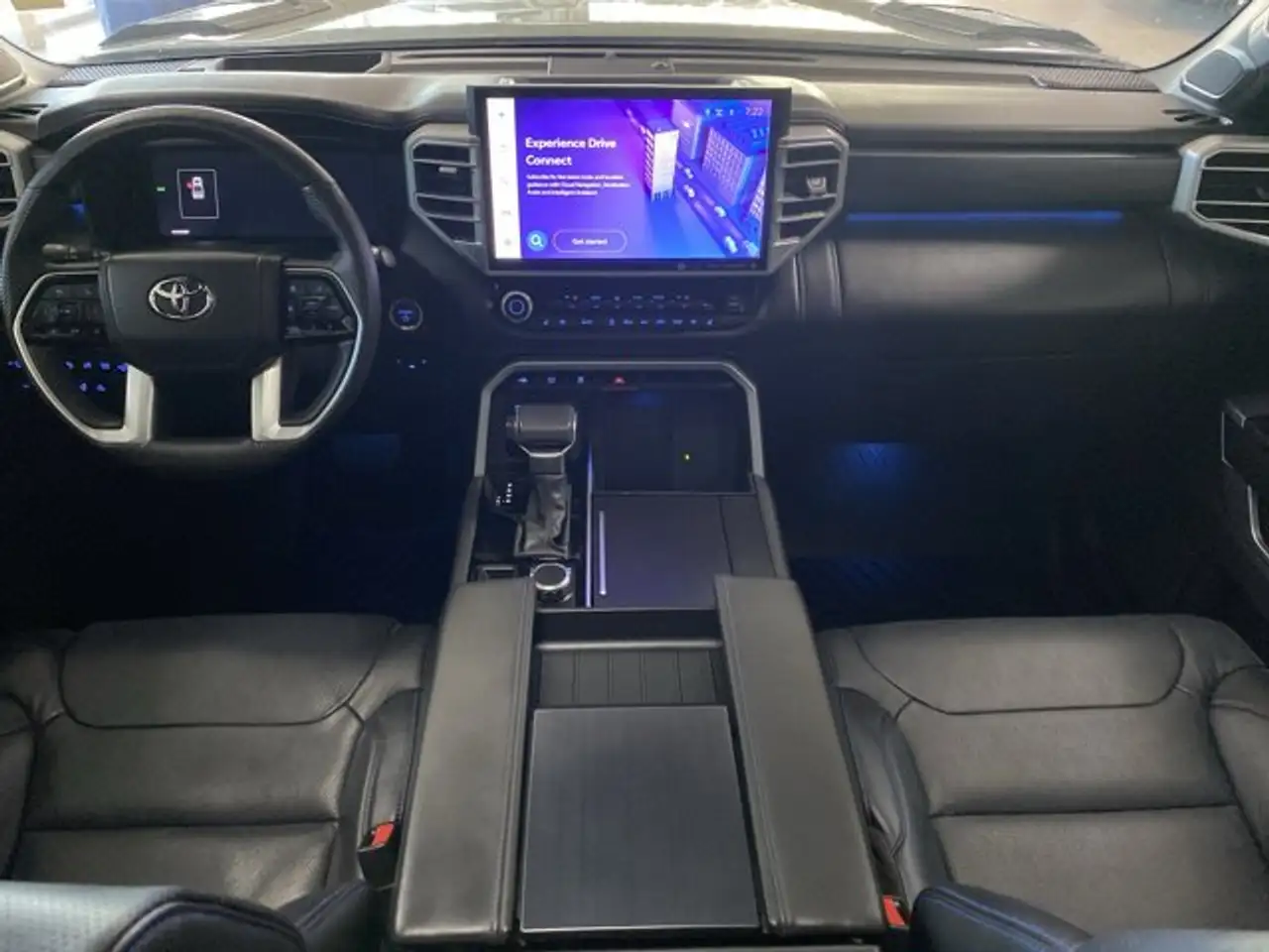 Toyota Tundra снимка Toyota Tundra
