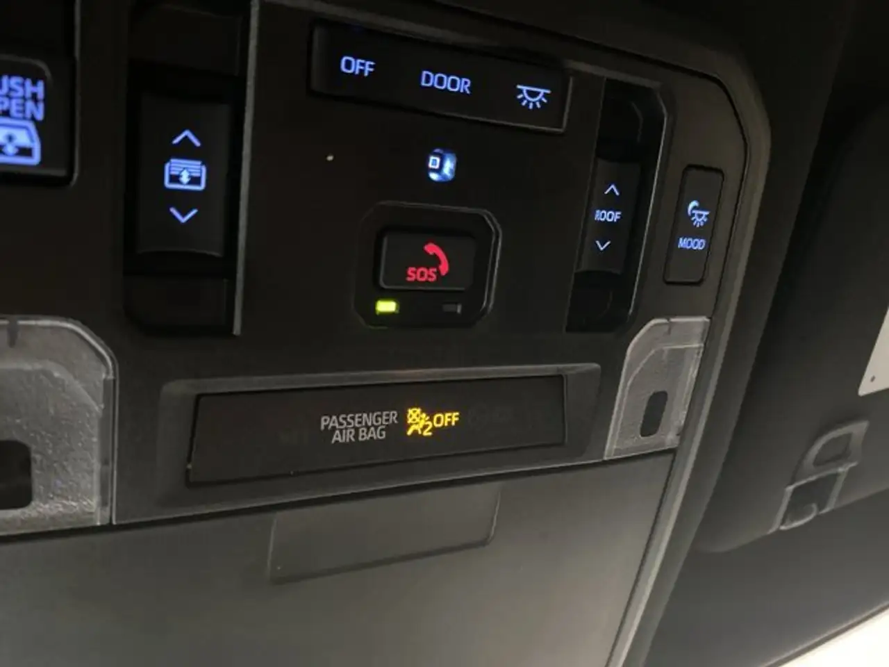 Toyota Tundra снимка Toyota Tundra